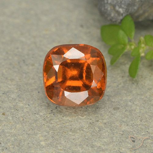 1.71ct Натуральный Желтовато-оранжевый Гранат Гессонит, Подушка, VVS-VS