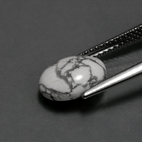 2.36 карата, натуральный Серовато-белый Хаулит, Огранка Овал, Непрозрачный