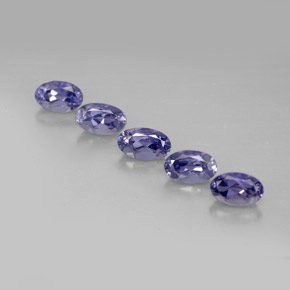Натуральный синий иолит  карата огранка овал, чистота VS