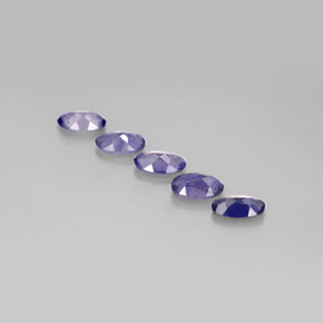 Натуральный синий иолит  карата огранка овал, чистота VS