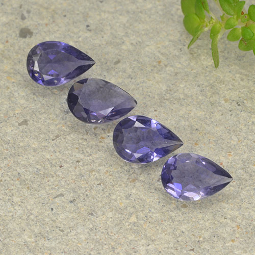 1.05 карата, натуральный Темно-пурпурный Иолит, Форма груши, Чистота VS