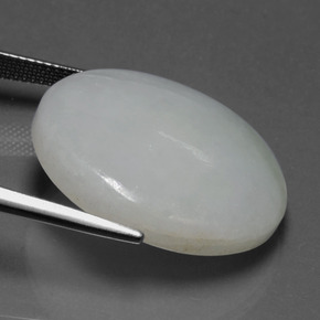 35.04 карата, натуральный Зеленый Жадеит, Овал, Полупрозрачный