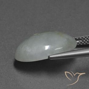 9.86 карата, натуральный Зелено-белый Жадеит, Огранка Овал, Полупрозрачный
