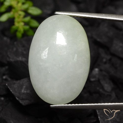 21.95ct Натуральный Бледно-зеленовато-белый Жадеит, Овал, Полупрозрачный