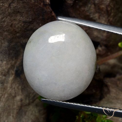 21.22 карата, натуральный Серовато-белый Жадеит, Огранка Овал, Полупрозрачный