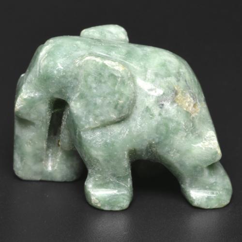61.91 карата, натуральный Прохладный зеленый Жадеит, Необычная форма, Непрозрачный