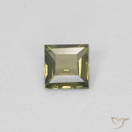 0.20ct Натуральный Теплый лесной зеленый Корнерупин, Квадрат, Чистота VVS