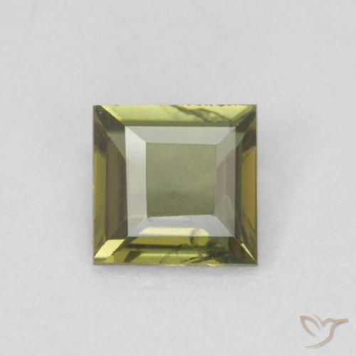 0.27ct Натуральный Темно-зеленый Корнерупин, Квадрат, VVS-VS