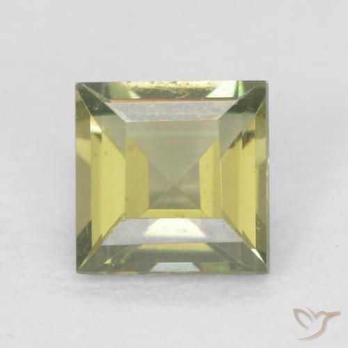 0.23ct Натуральный Желтовато-зеленый Корнерупин, Квадрат, Чистота VVS