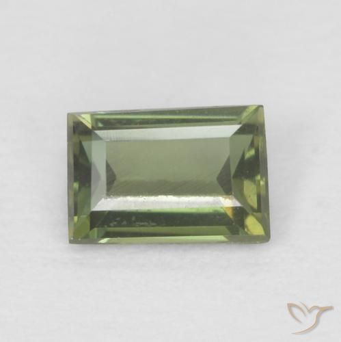 0.25ct Натуральный Medium Light Green Корнерупин, Огранка Багет, Чистота VVS
