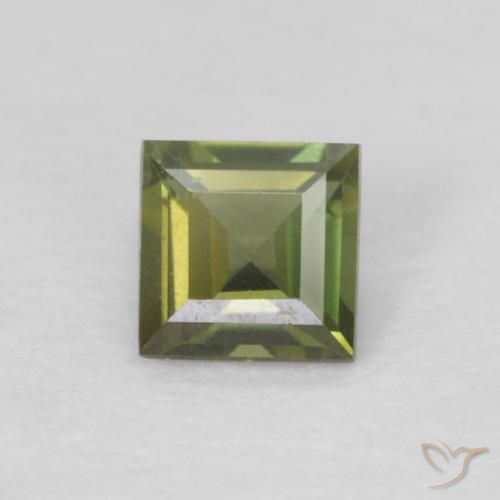 0.18ct Натуральный Темно-зеленый Корнерупин, Квадрат, Чистота VS