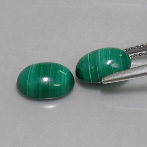  карата, натуральный Зеленый различных оттенков Малахит, Огранка Овал, Непрозрачный