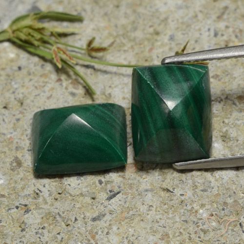9.58ctw Натуральный Medium Green  Малахит, Огранка Багет, Непрозрачный