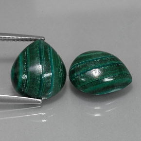  карата, натуральный Зеленый различных оттенков Малахит, Форма груши, Непрозрачный