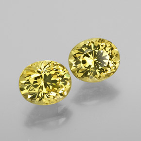 Натуральный зелёный малийский гранат  карата огранка овал, VVS-VS