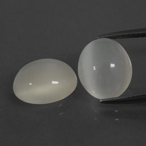 6.46 карата, натуральный Теплый белый Лунный Камень, Огранка Овал, Полупрозрачный