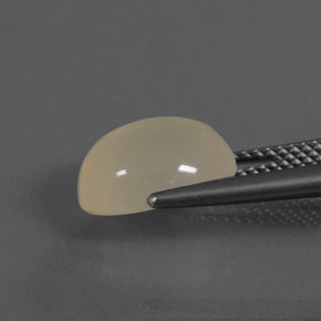 4.18 карата, натуральный Кремовый белый Лунный Камень, Огранка Овал, Полупрозрачный