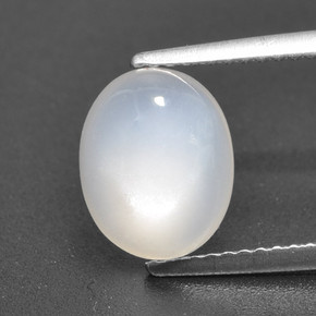 3.04 карата, натуральный Полупрозрачный белый Лунный Камень, Огранка Овал, Полупрозрачный