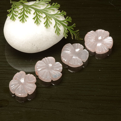 7.89 карата, натуральный Очень светло-розовый Лунный Камень, Огранка Цветок, Полупрозрачный