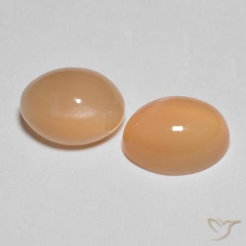 2.86 карата, натуральный Medium Light-Orange Лунный камень, Овал, Полупрозрачный