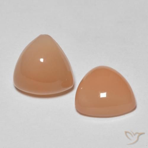 3.57 карата, натуральный Medium Light-Orange Лунный камень, Триллион, Полупрозрачный