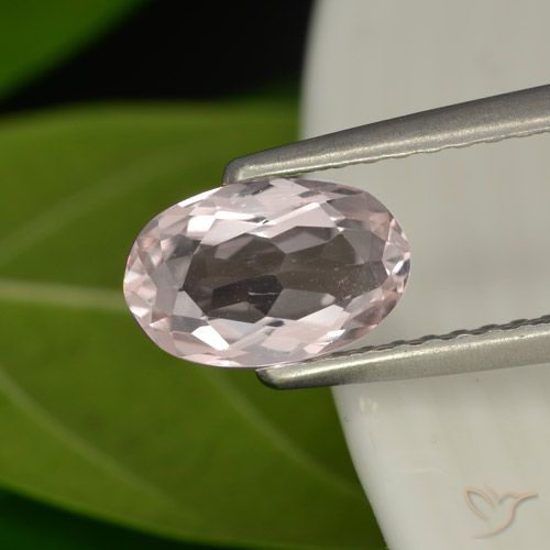 0.82ct Натуральный Фламинго Розовый Морганит, Овал, VVS-VS