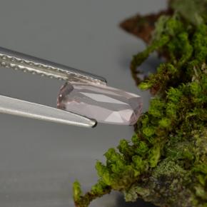 0.65 карата, натуральный Светло-розовый Морганит, Подушка Крой, Чистота VVS