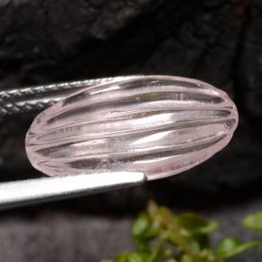 3.88 карата, натуральный Кораллово-розовый тон Морганит, Огранка Овал, Прозрачный