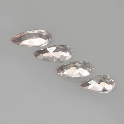 2.03 карата, натуральный Кораллово-розовый тон Морганит, Форма груши, Чистота VVS