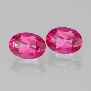 Натуральный оранжево-малиновый мистик-топаз  карата огранка овал, чистота VVS