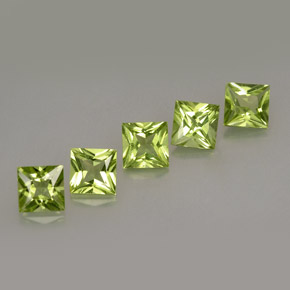 Натуральный зелёный перидот  карата квадрат, чистота VS