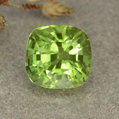 2.40ct Натуральный Средний зеленый Перидот, Подушка, VVS-VS