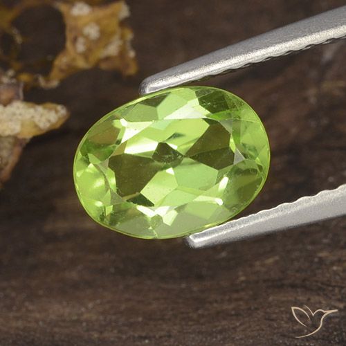 1.31ct Натуральный Средний зеленый Перидот, Овал, Чистота VS
