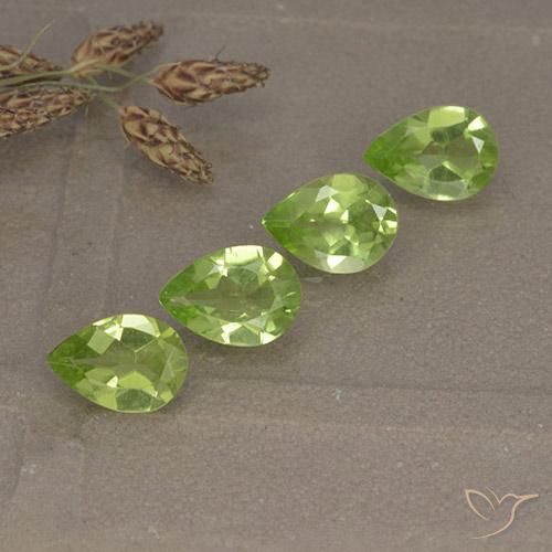 2.45 карата, натуральный Средний зеленый Перидот, Форма груши, VVS-VS