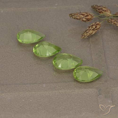 2.45 карата, натуральный Средний зеленый Перидот, Форма груши, VVS-VS
