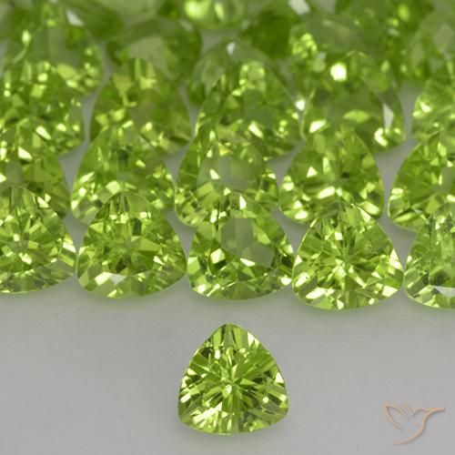 0.50ct Натуральный Ярко-зеленый Перидот, Триллион, VVS-VS