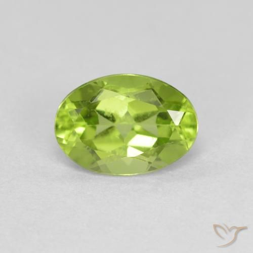 0.92ct Натуральный Ярко-зеленый Перидот, Овал, Чистота VS