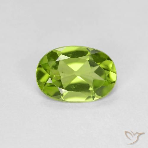 0.70ct Натуральный Средний зеленый Перидот, Овал, Чистота VS