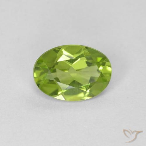 0.79ct Натуральный Средний зеленый Перидот, Овал, Чистота VVS