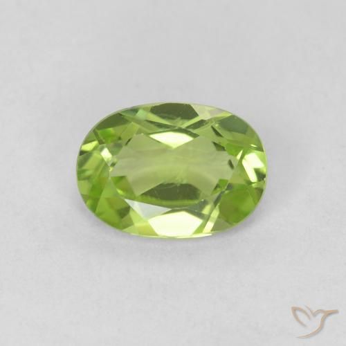 0.78ct Натуральный Ярко-зеленый Перидот, Овал, Чистота VVS