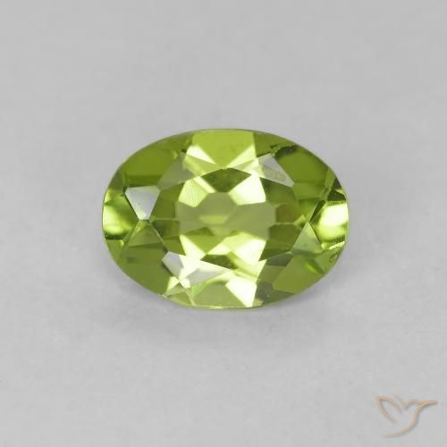 0.73ct Натуральный Ярко-зеленый Перидот, Овал, VVS-VS