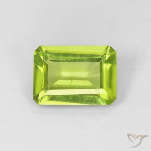 0.95ct Натуральный Ярко-зеленый Перидот, Изумрудная огранка, VVS-VS