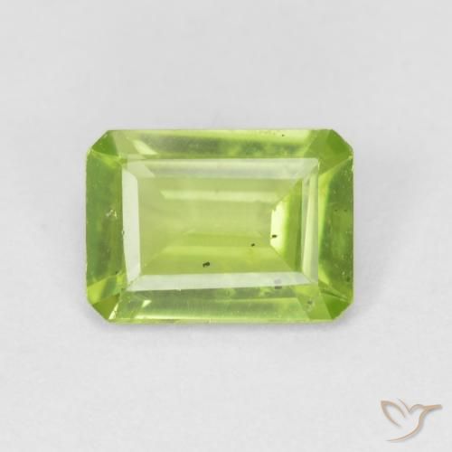 0.87ct Натуральный Средний зеленый Перидот, Изумрудная огранка, Чистота VS