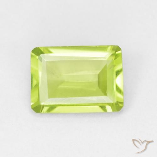 0.90ct Натуральный Ярко-зеленый Перидот, Изумрудная огранка, Чистота VVS