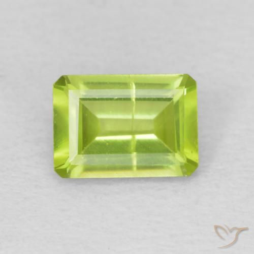 0.98ct Натуральный Ярко-зеленый Перидот, Изумрудная огранка, SI