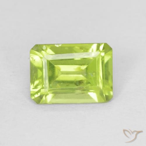 1.01ct Натуральный Средний зеленый Перидот, Изумрудная огранка, Чистота VS
