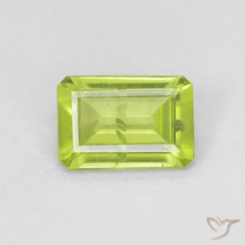 0.86ct Натуральный Средний зеленый Перидот, Изумрудная огранка, Чистота VS