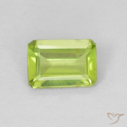 0.81ct Натуральный Средний зеленый Перидот, Изумрудная огранка, Чистота VS
