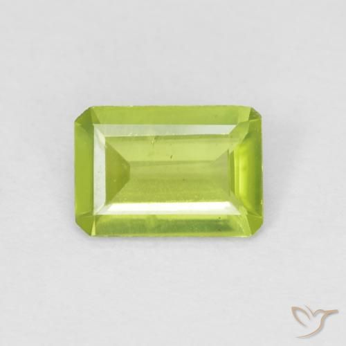 0.63ct Натуральный Ярко-зеленый Перидот, Изумрудная огранка, Чистота VS