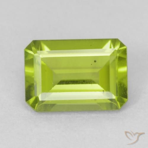 0.90ct Натуральный Ярко-зеленый Перидот, Изумрудная огранка, Чистота VVS